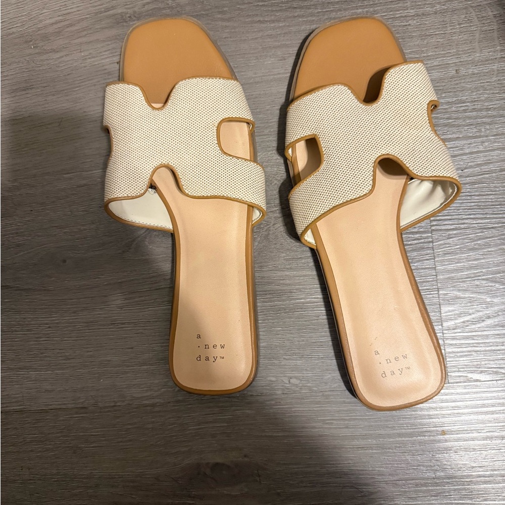 A New Day Women's Tan and Cream Sandals